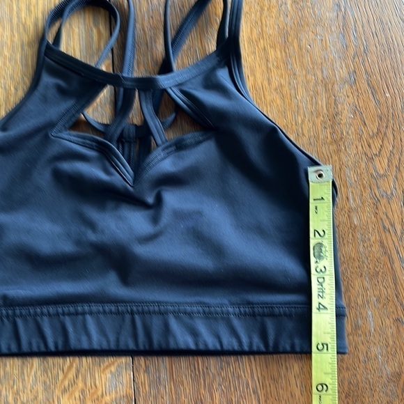 Victoria Secret Sport Bra size xs black straps cross in back - Picture 10 of 15